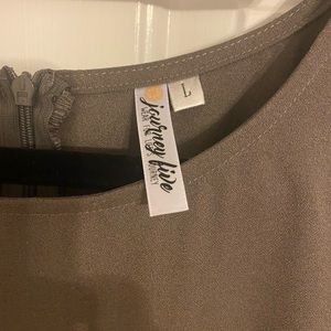 Dress purchased off boutique app.  Worn only 2 times.